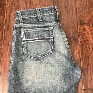 Cinch white label. Nothing wrong with them, they got too small.